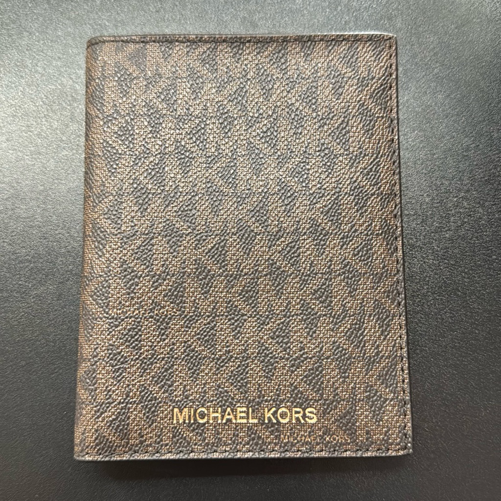 Michael Kors Card  Passport Holder